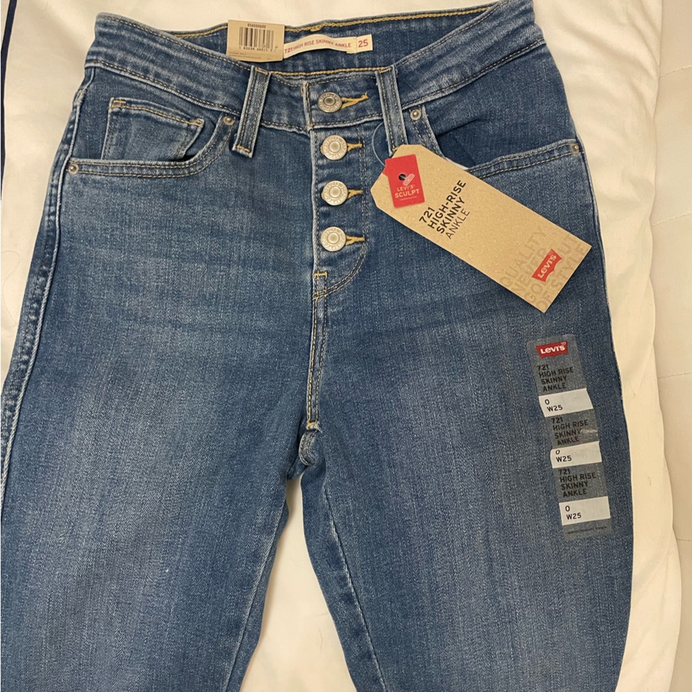 Levi’s 721 High rise skinny jeans